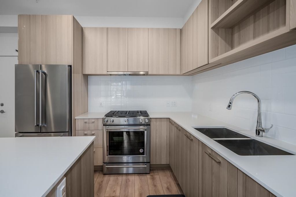 listing image 1105903390720712911