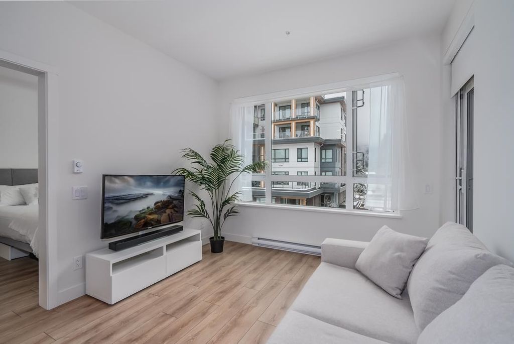 listing image 1102496631856244500