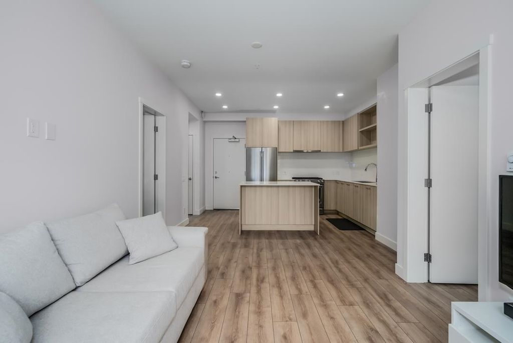 listing image 1100350355616927992