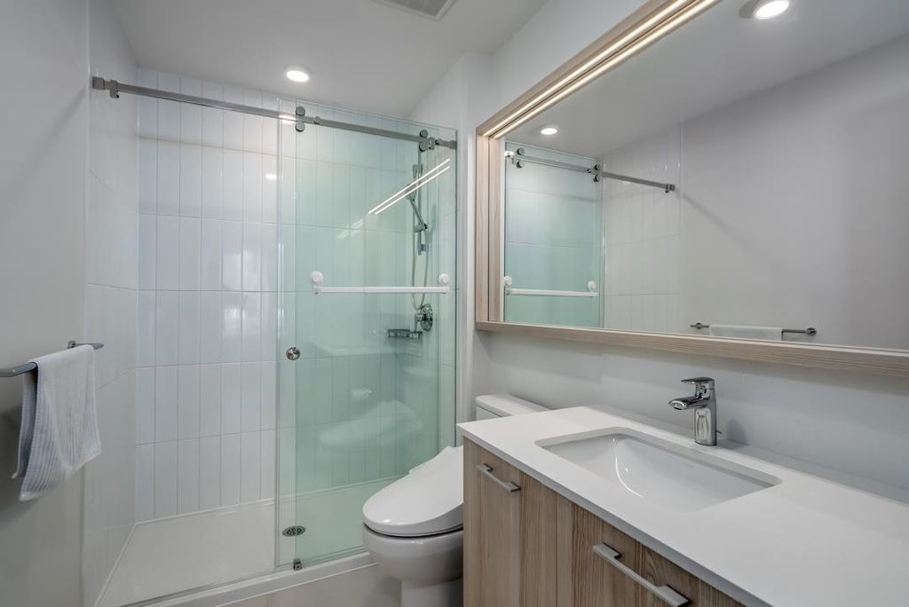 listing image 1100875585117724532