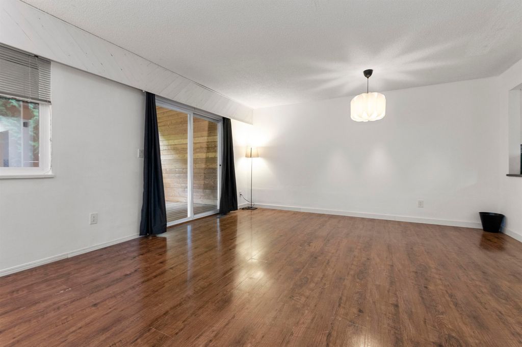 listing image 1103938534806479371