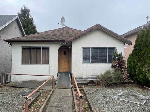 4229 Victoria Drive Vancouver BC V5N 4M9