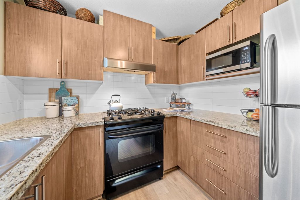 listing image 1103538831344167987