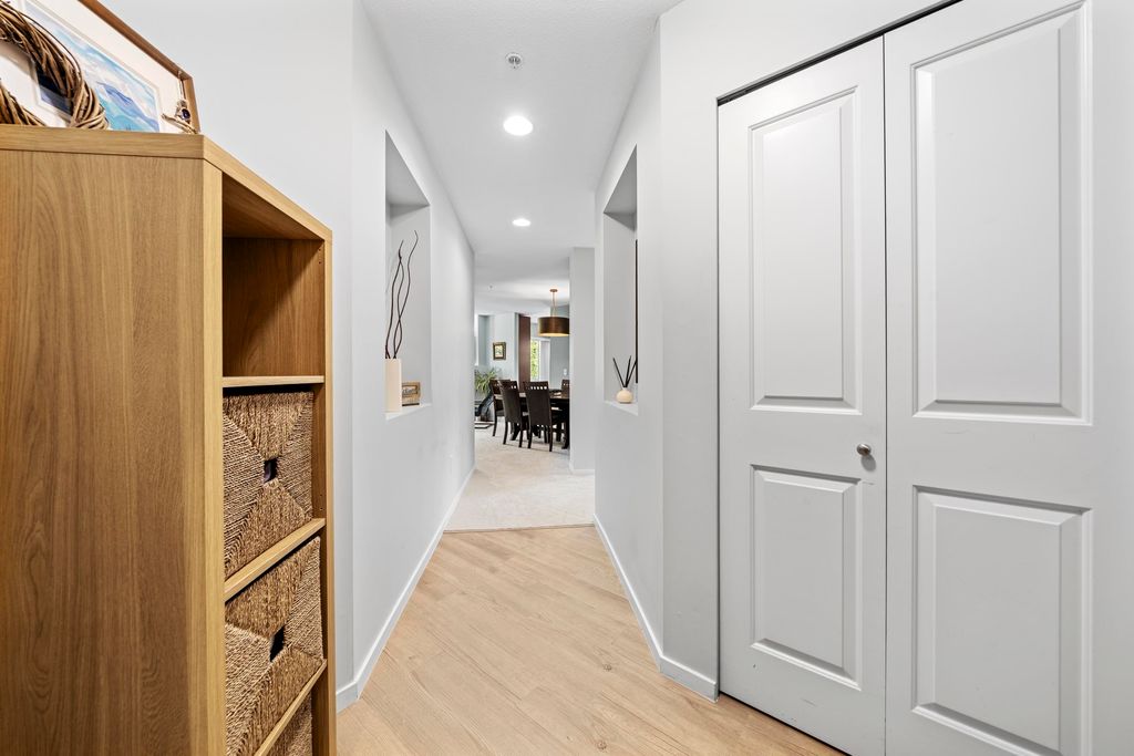 listing image 1106345158063635028
