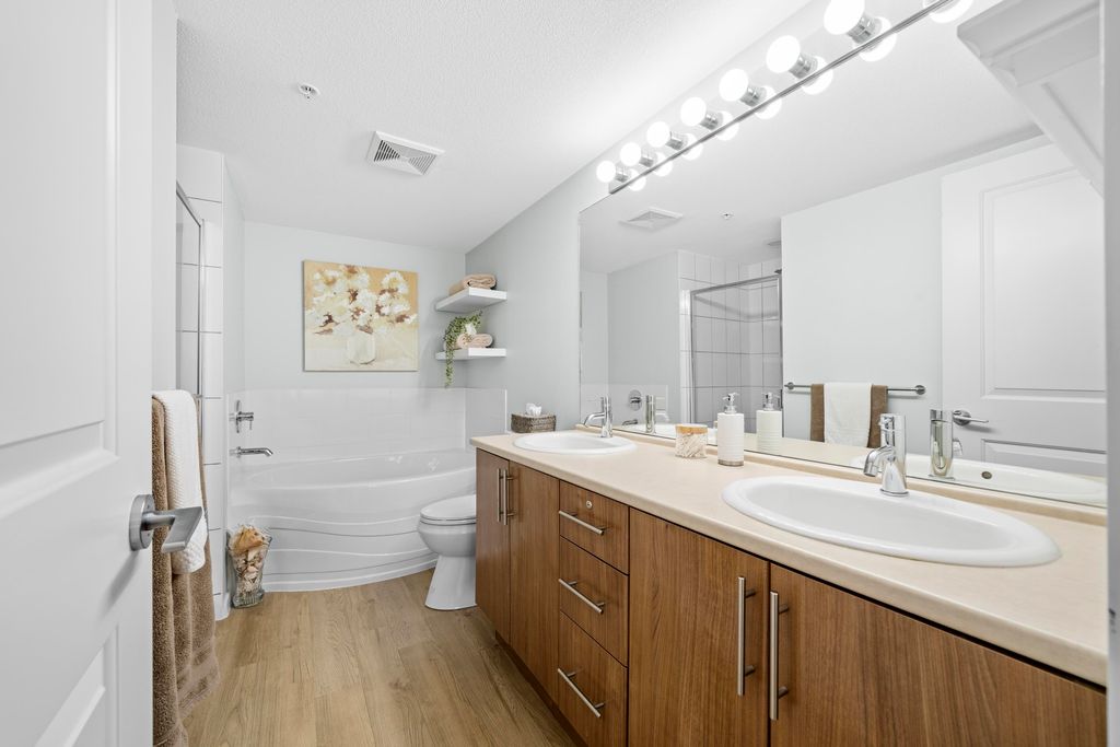 listing image 1102312500709565077