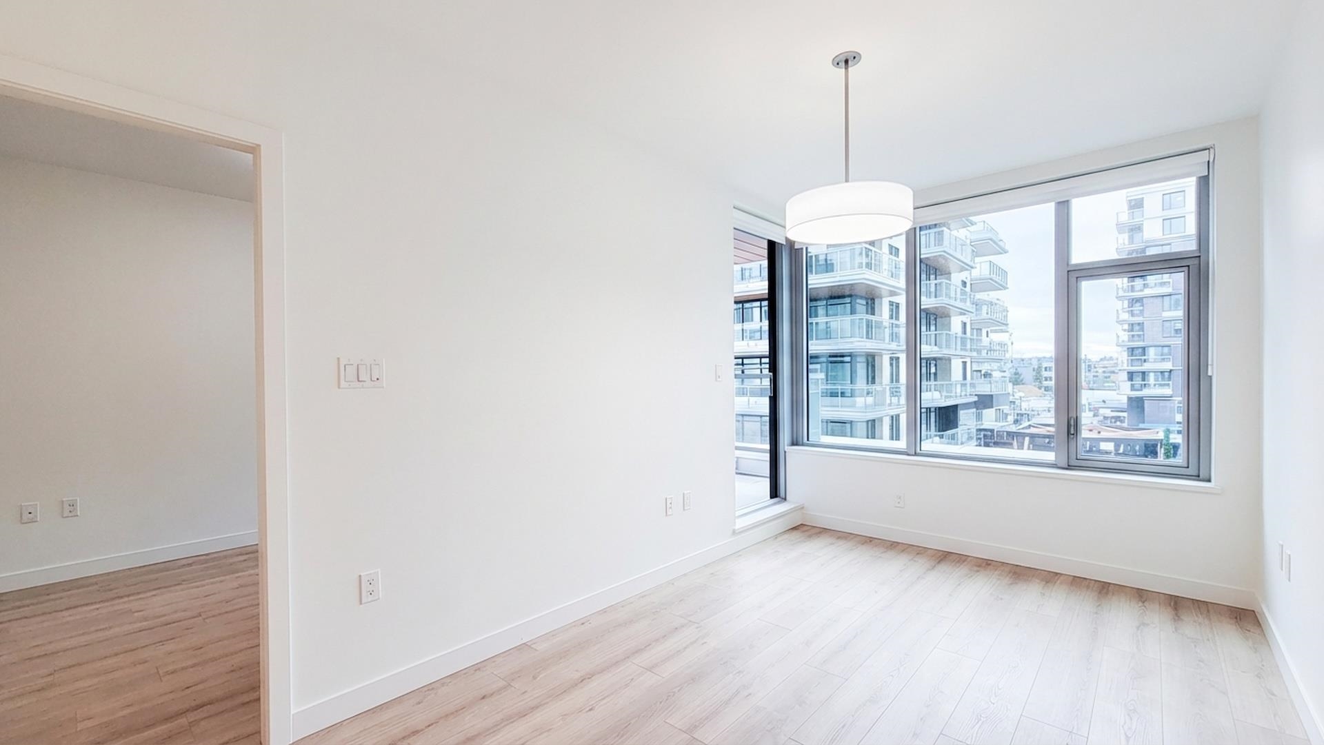 755 Harbourside Drive 327