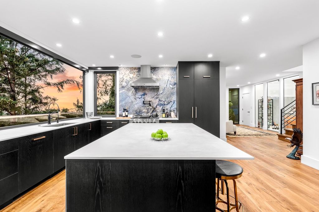 listing image 1100503770029215820