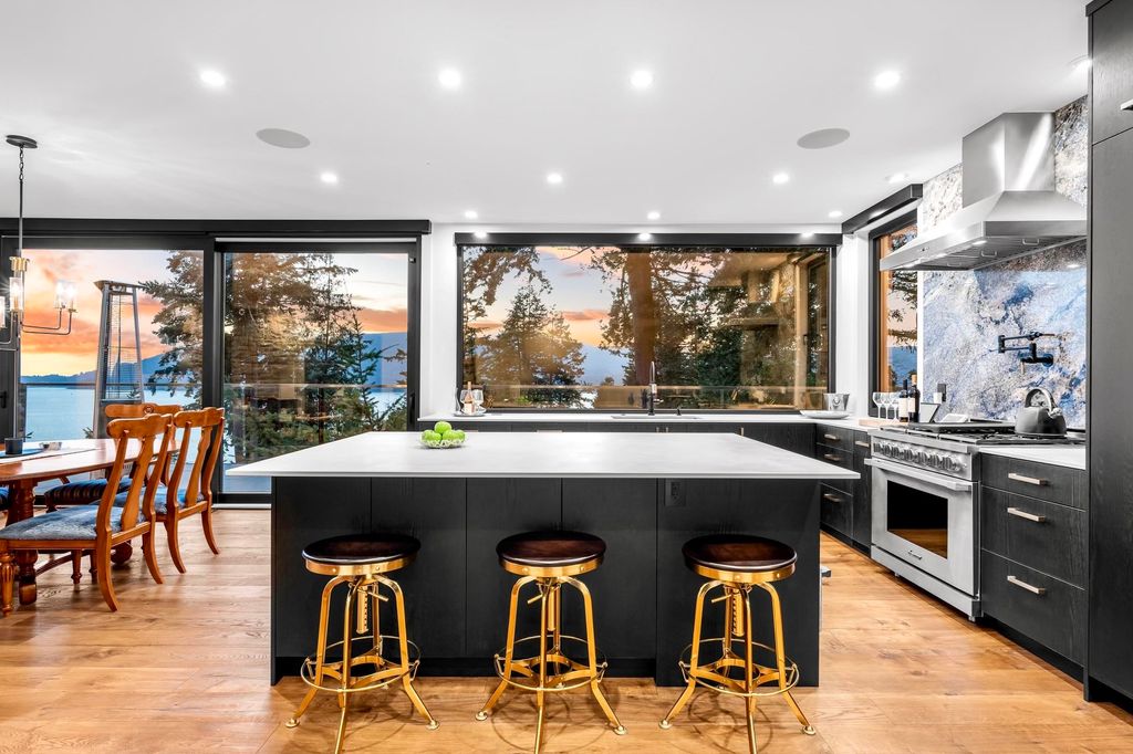 listing image 1101144206142904378