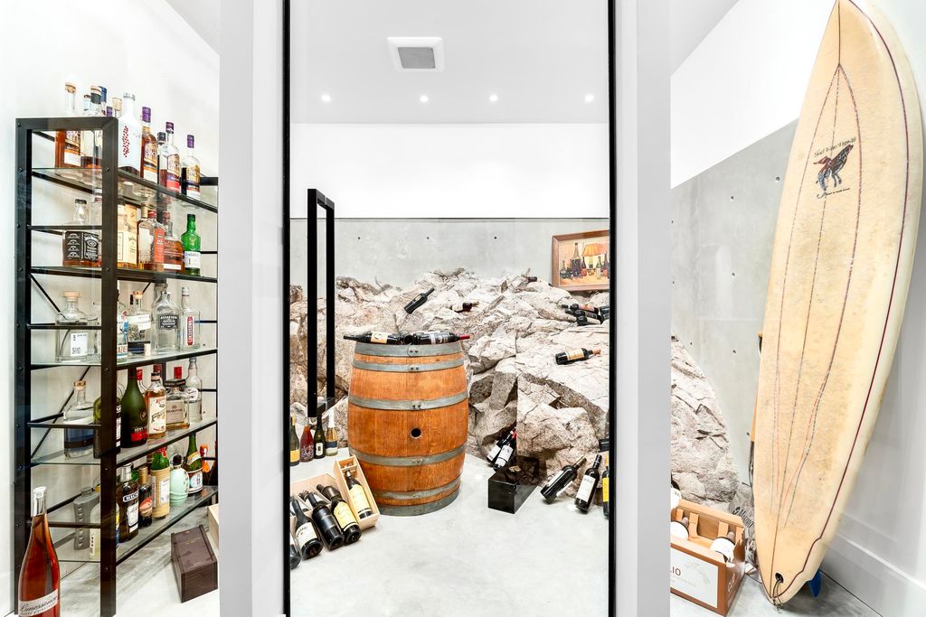 listing image 1100902443330354127