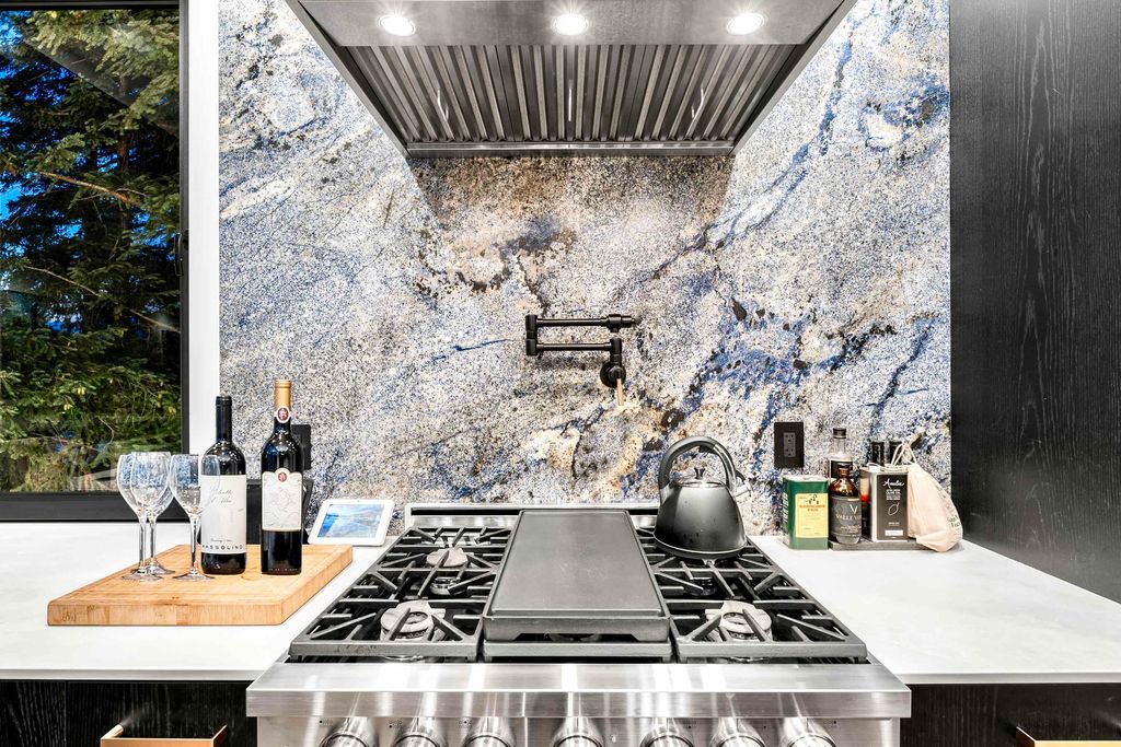 listing image 1109814524985341987