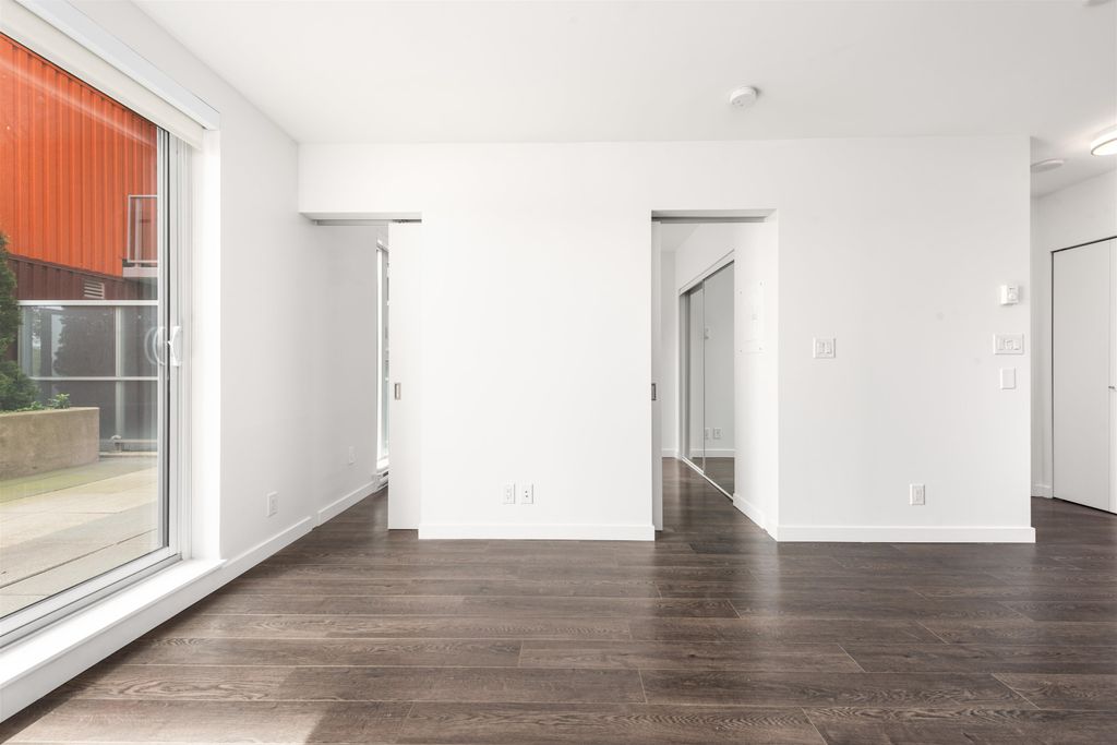 listing image 1102551757583192161