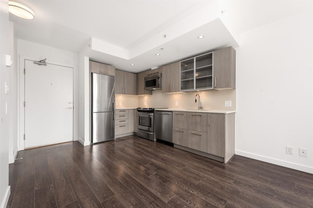 listing image 1101947714717139443