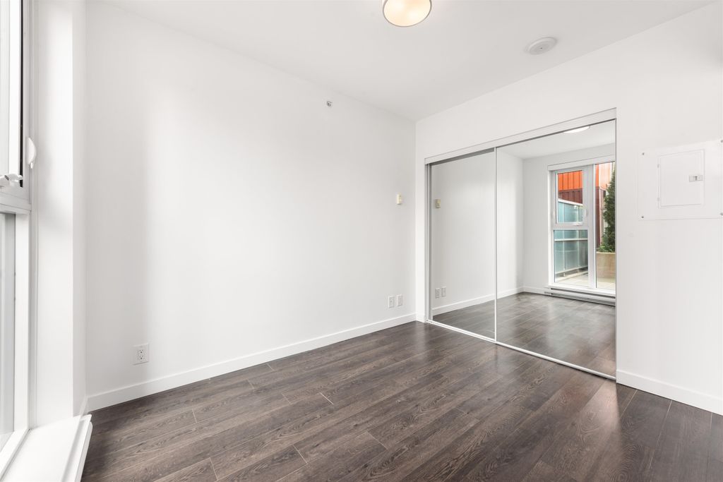 listing image 1101373359930034269