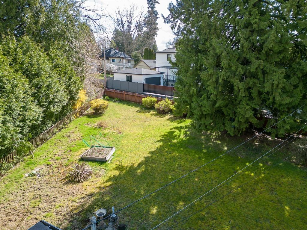 listing image 1104927332574136555