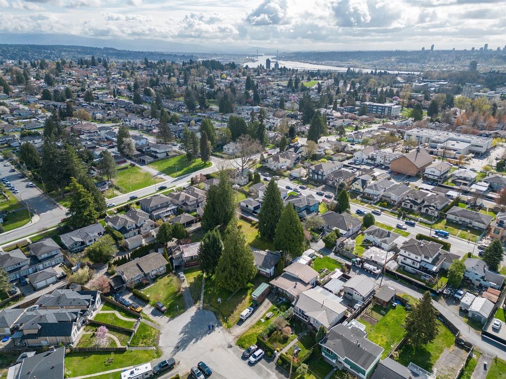 listing image 1103021006740321035