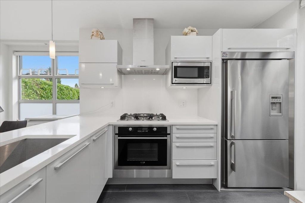 listing image 1107915234413804434