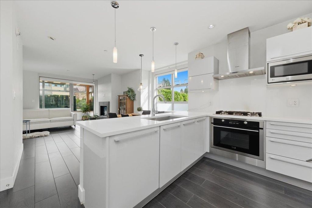 listing image 1101997684496208296