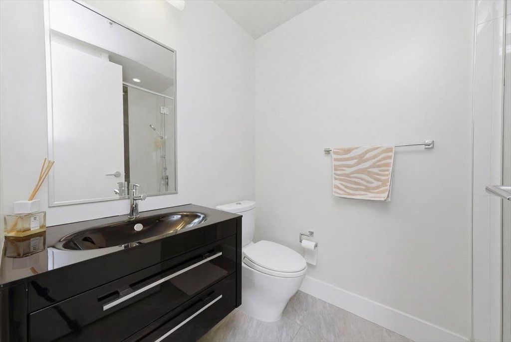 listing image 1103572467742589147