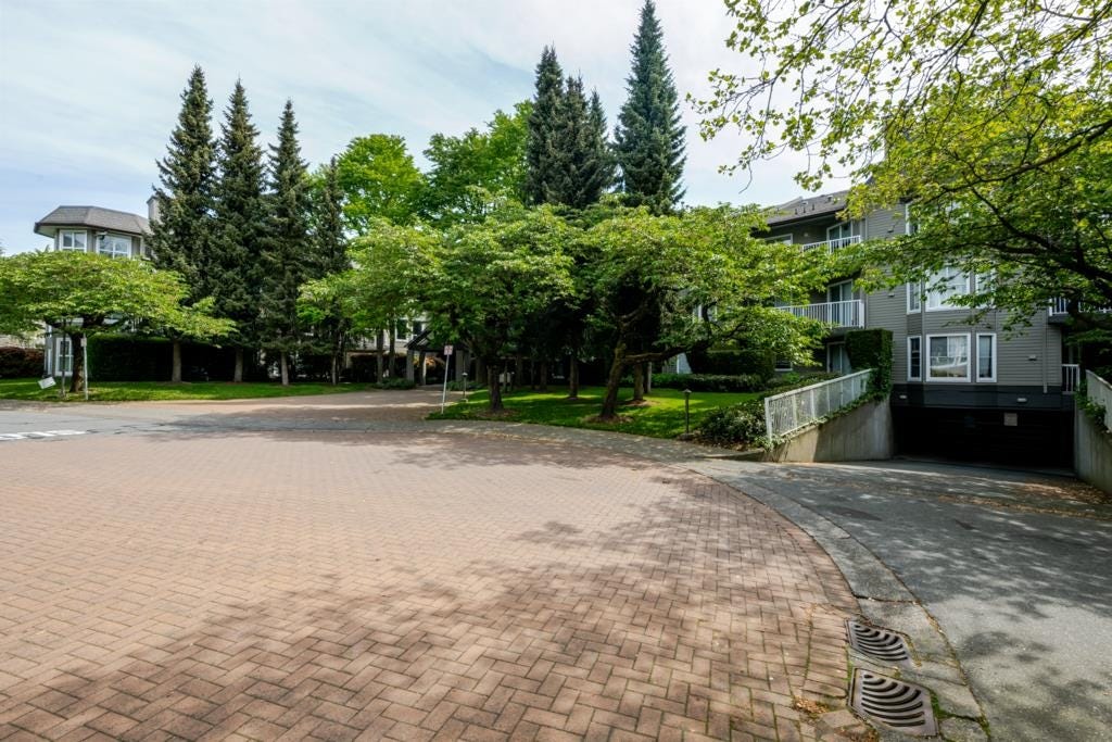 Photo of 15150 108 Avenue #201, Surrey, BC V3R 0V1 (MLS # R3131395)