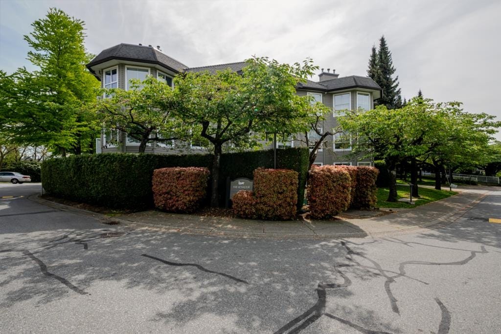 Photo of 15150 108 Avenue #201, Surrey, BC V3R 0V1 (MLS # R3131395)