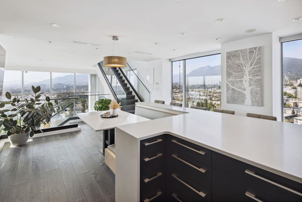 listing image 1105691253336950464