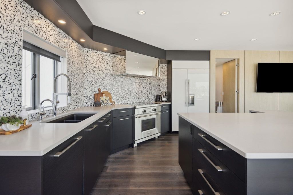 listing image 1108409213453486004
