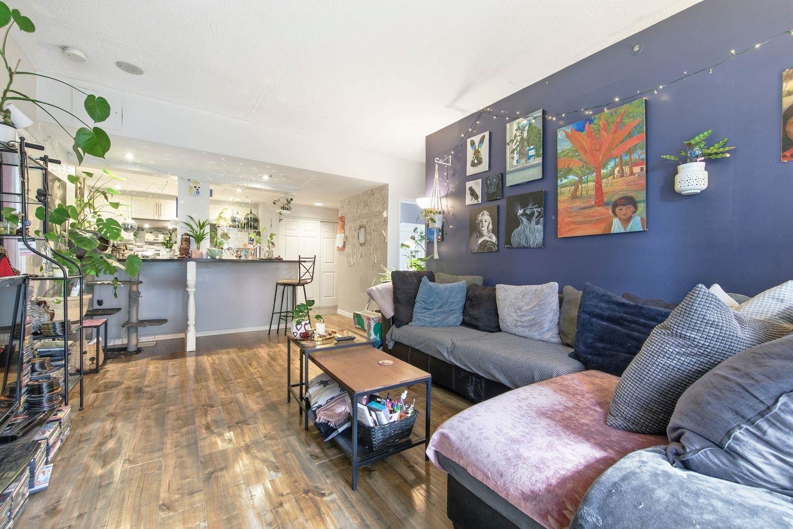 828 Agnes Street 101