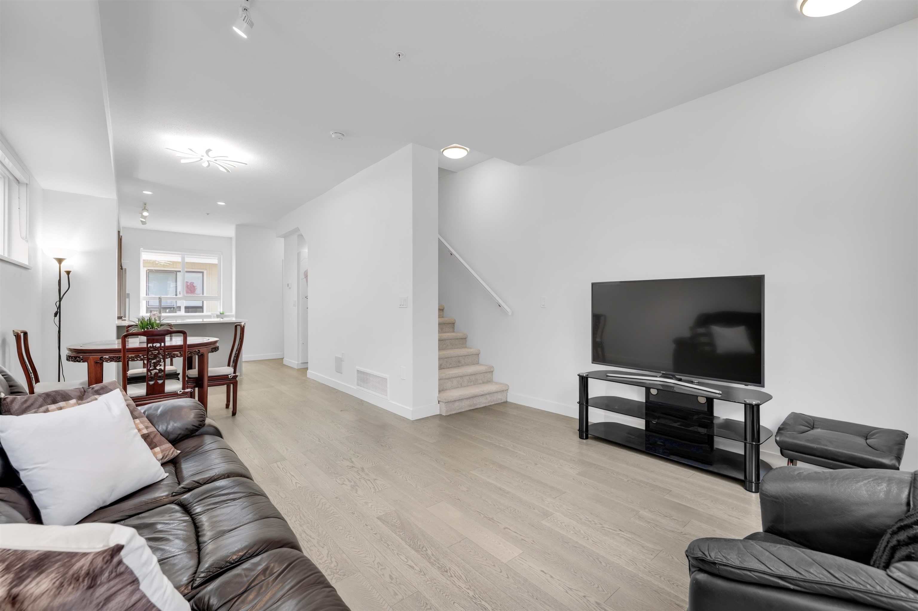 10199 River Drive 80