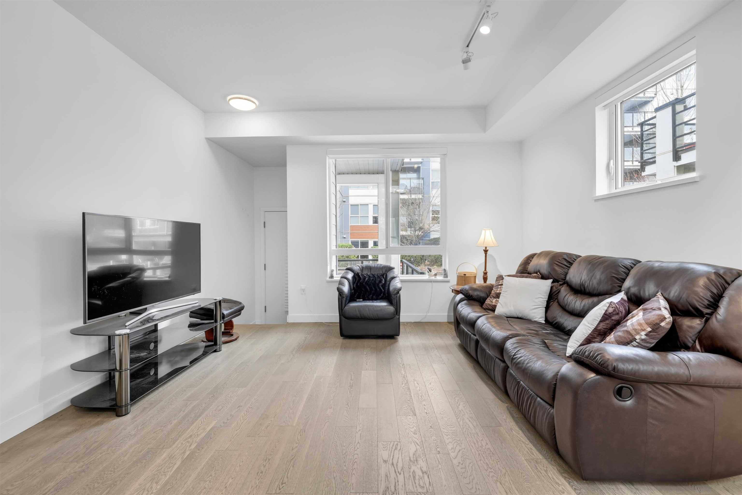 10199 River Drive 80