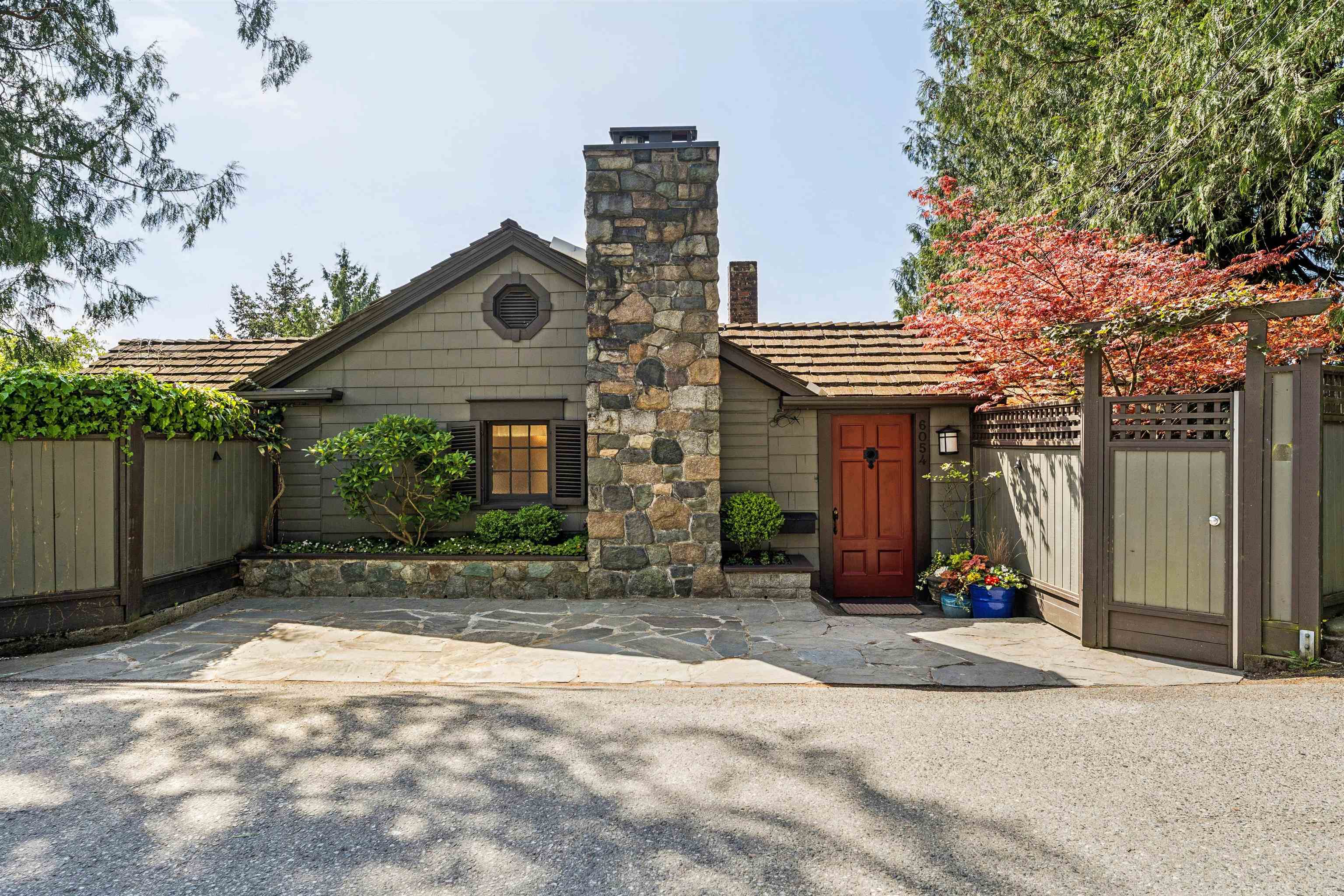 6054 Gleneagles Drive