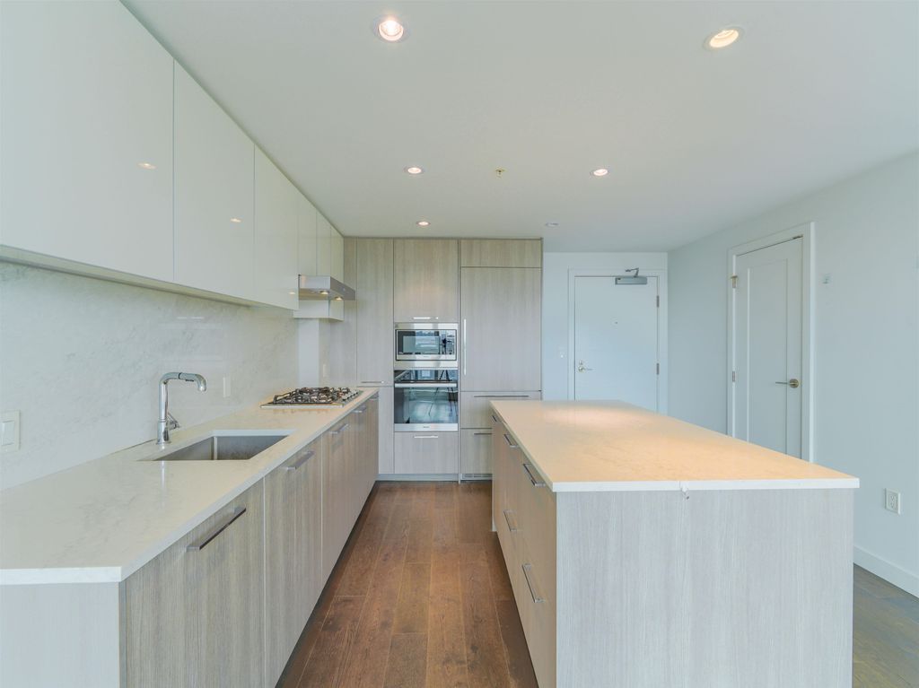 listing image 1104948471771264538