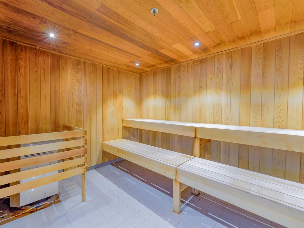 listing image 1106167991371093308