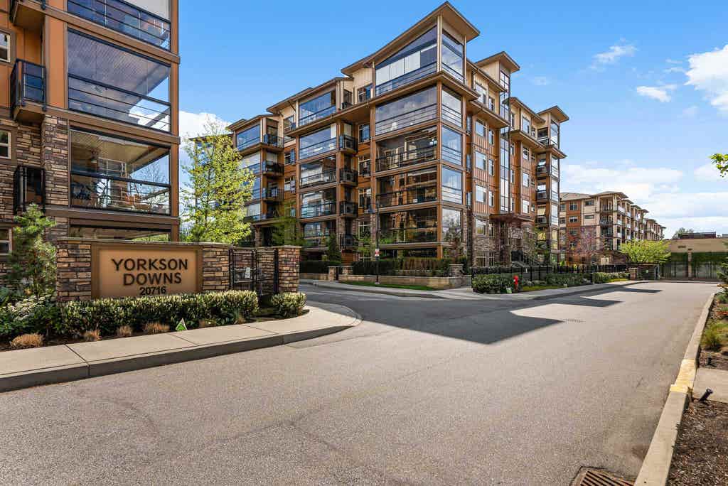 Photo of 20716 Willoughby Town Centre Drive #A512, Langley, BC V2Y 3J7 (MLS # R3076265)