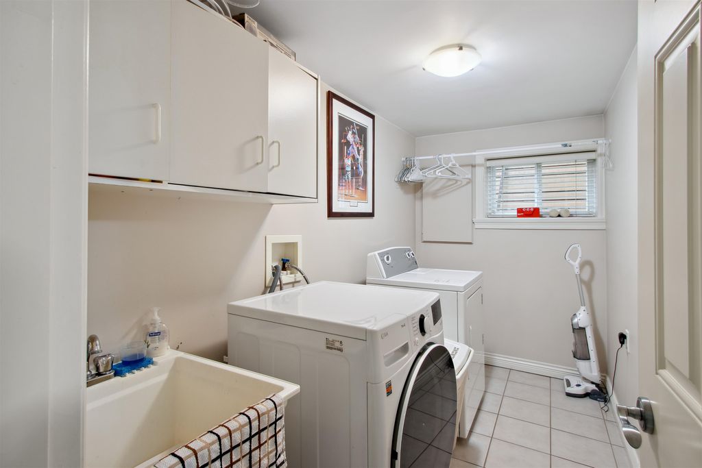 listing image 1106632132258021885