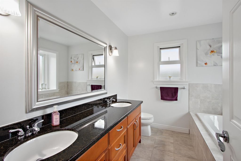 listing image 1108036651681942881