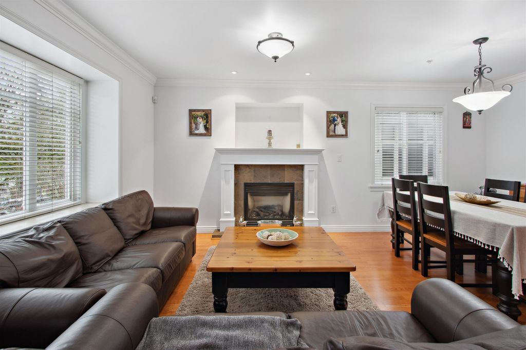 listing image 1103302304036145521