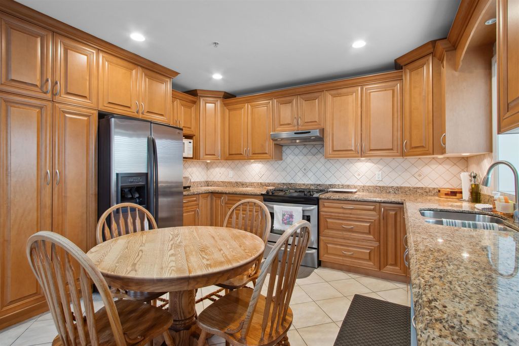 listing image 1104087391608836936