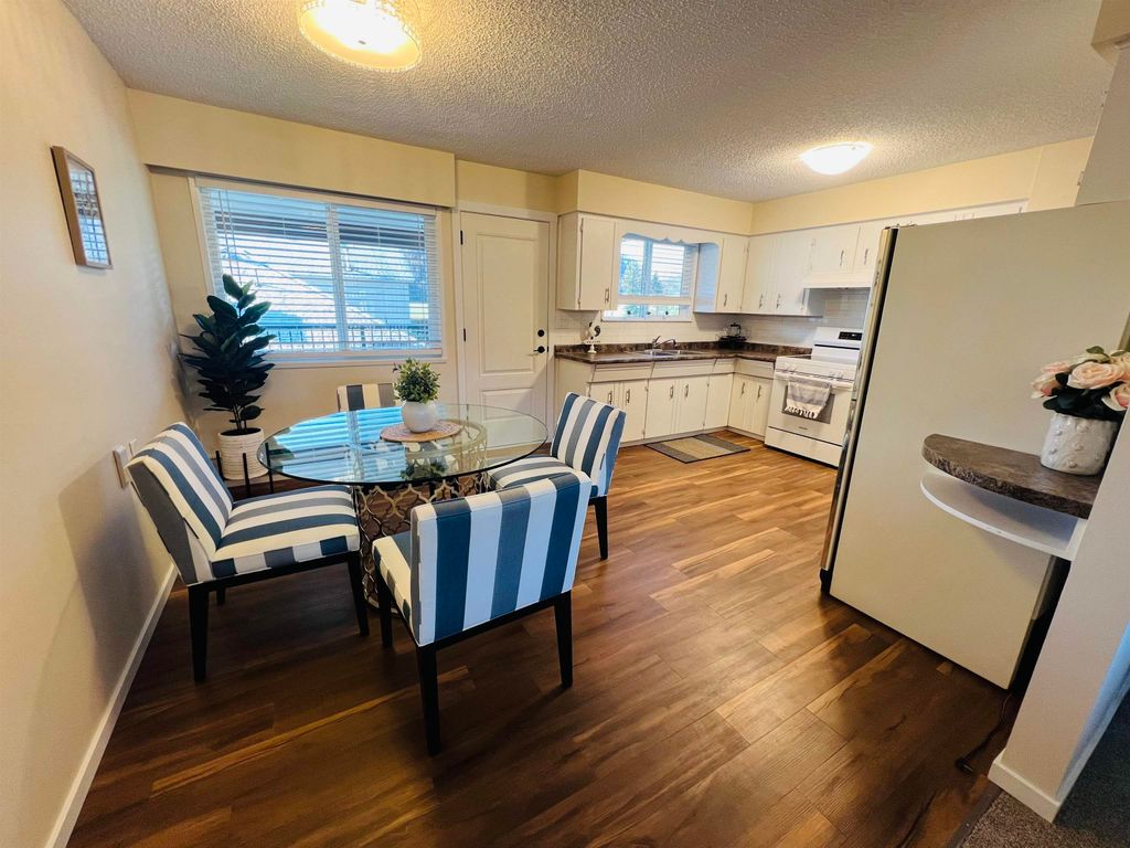 listing image 1103317553134333121