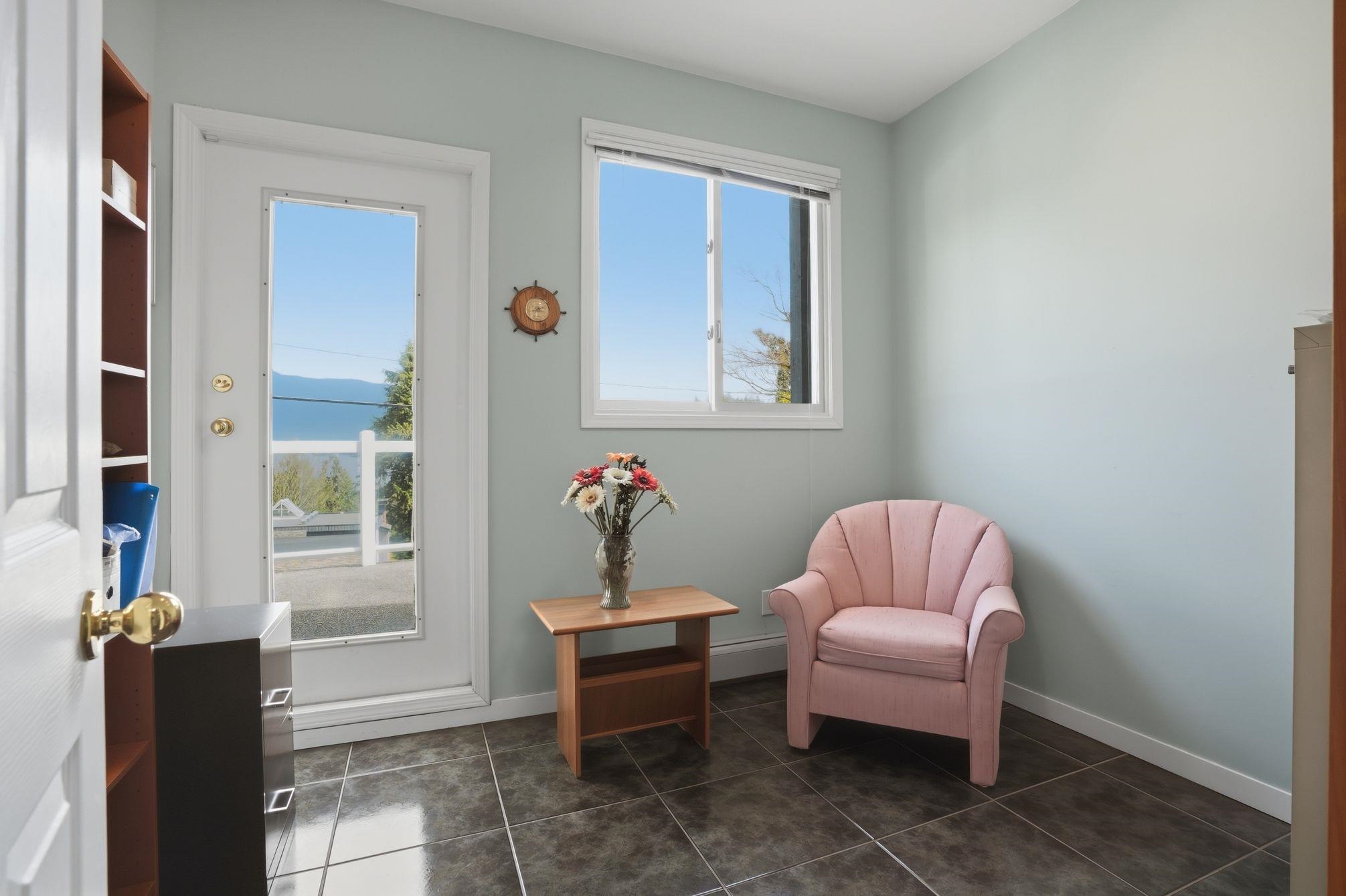 2341 Caledonia Avenue