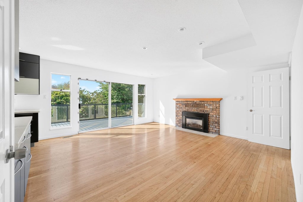 Photo of 16290 78a Avenue, Surrey, BC V4N 0M8 (MLS # R3161592)