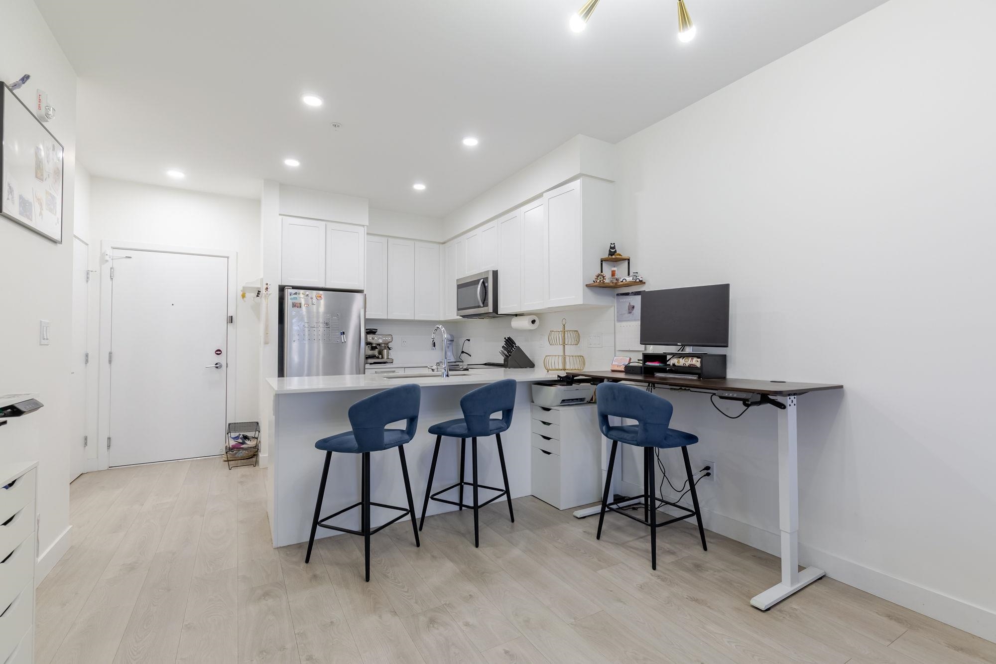 808 Gauthier Avenue 211