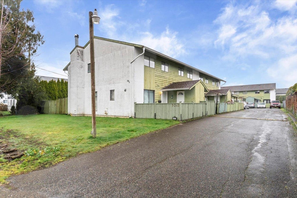 Photo of 9342 Hazel Street #2, Chilliwack, BC V2P 5N2 (MLS # R3173329)