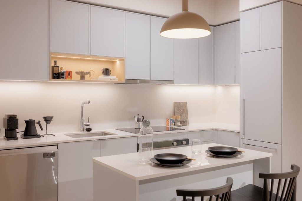 listing image 1108392883221193733