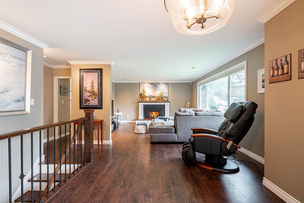 listing image 1102459318282174853