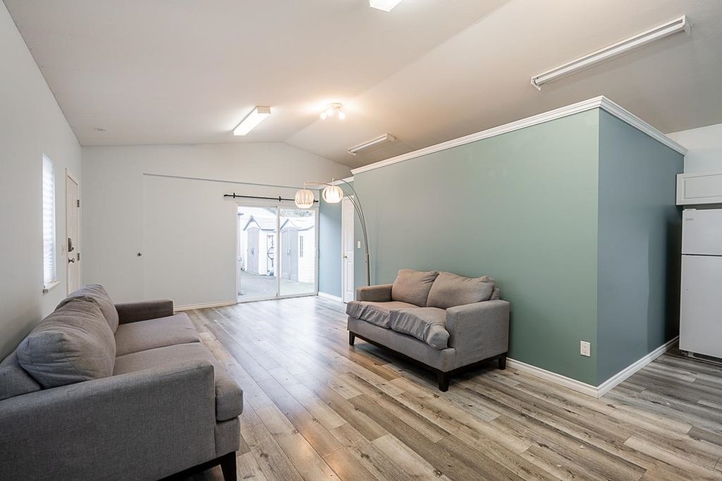 listing image 1108911638812359064