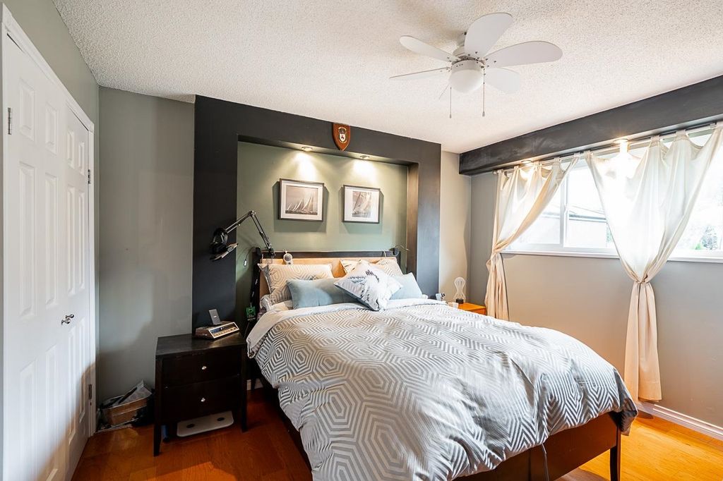 listing image 1100346871660911748