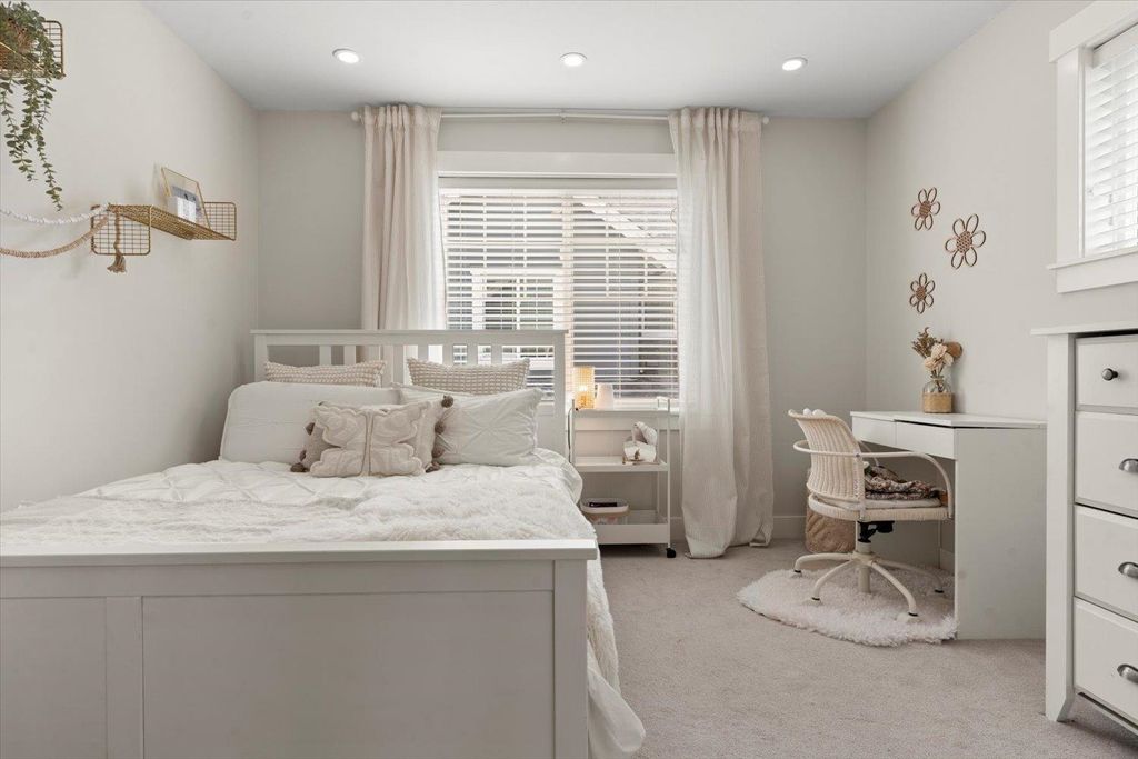 listing image 1108392514174734094