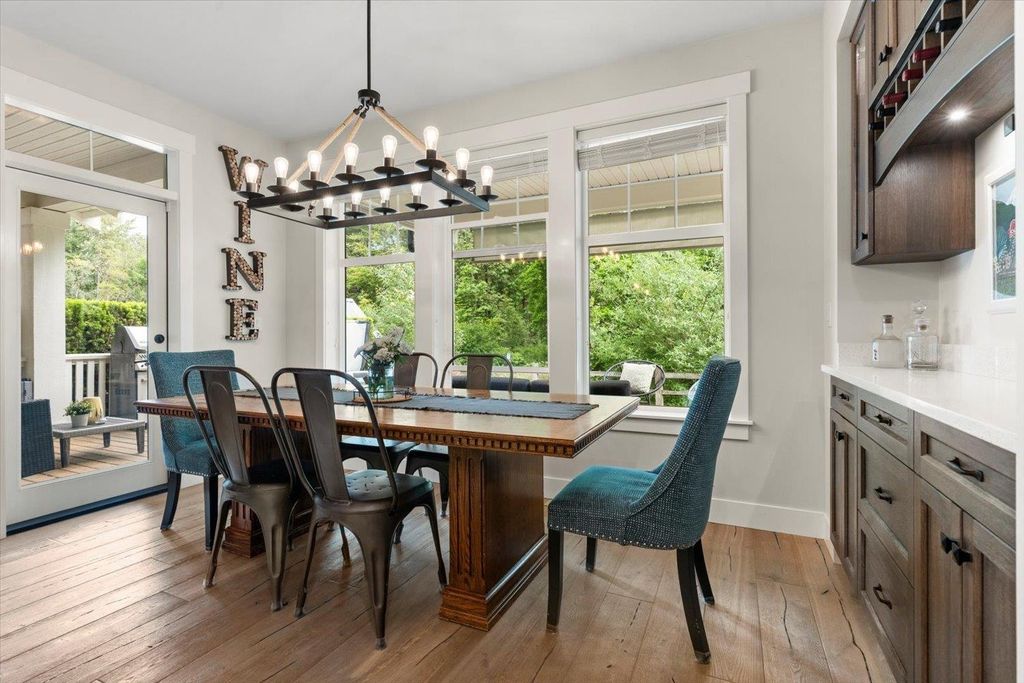listing image 1105475346182494190