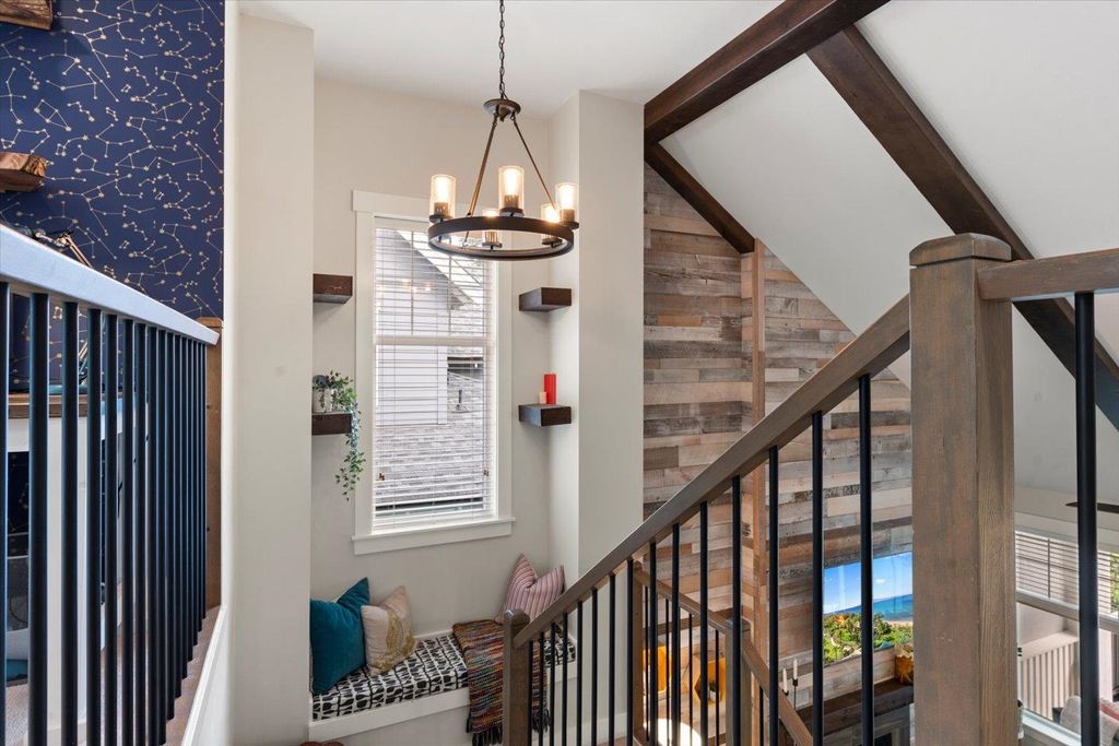 listing image 1104601305950289653