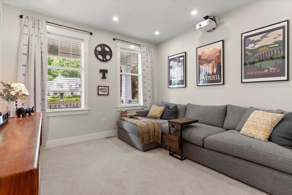 listing image 1104759693164450728